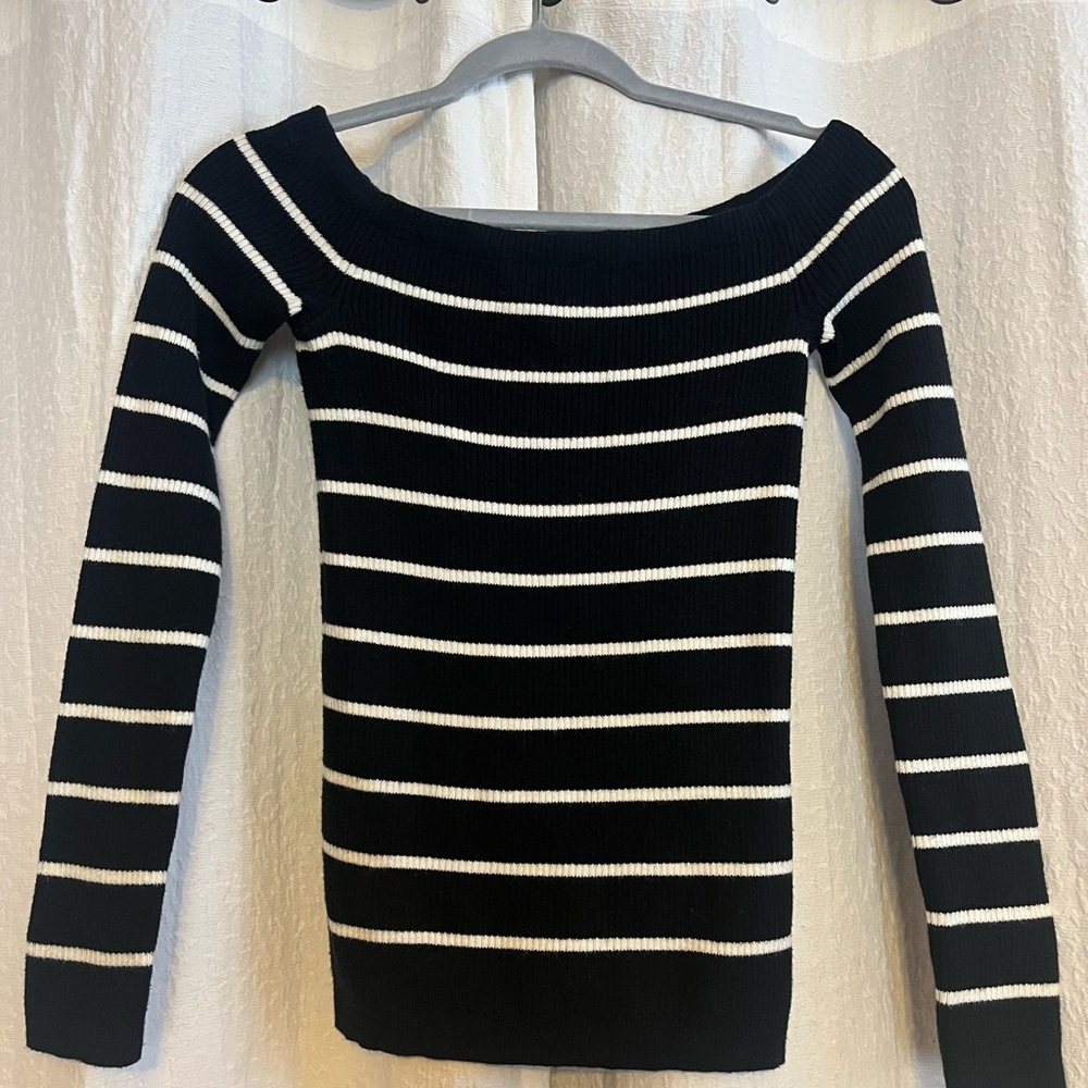 American Eagle Off-Shoulder Black and White Sweater